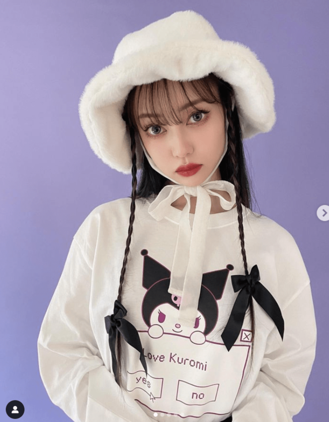 「綺麗なボディライン」中村雅俊の娘・中村里砂、ピチピチレギンス姿＆ポニテヘアで完璧な“お人形ボディ”を惜しげもなく披露！の画像