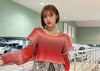 キムタクの“ファミマソックス”ブームに続くか 王林「ローソン×無印」コラボソックスがポイントの美脚コーデに反響