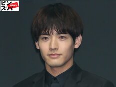 赤楚衛二、“数字を持っていない俳優”化が止まらず…主演作『Re:リベンジ』で錦戸亮と主役交代状態に