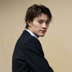 「このパターン前に見たな…」人気ボーイズグループメンバーが「重大コンプラ違反で契約解除」 元Jr.がトレンド入りの中…一年前の類似も