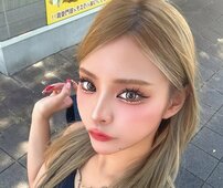 「ビヨンセみたい」人気ギャルママモデル、“8キロ増”のランジェリー姿で魅了「顔にあんまりつかないからバレない」