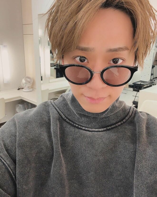 NEWS小山慶一郎、宇野実彩子との結婚“生報告”も「左手薬指の指輪」で炎上 中居正広＆堂本光一が苦言の「アイドルとファンの関係」問題再燃の画像