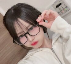 「別人レベルで顔変わってておもろい」自虐　カジサック長女、小顔際立つ激盛れショットに「かわいすぎる」の声