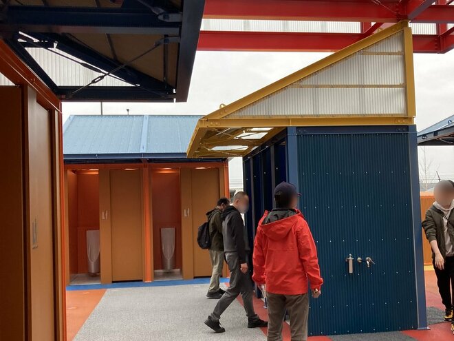 大阪万博の“デザイナーズトイレ”で大混乱「目の前で破壊」トラブルも…来場者が憤る“デザイン性重視”設計の問題点の画像