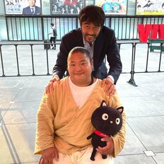 阿部寛に主人公感『VIVANT』ドラムをTBS前で発見撮!!“陰の主役”がしていた「完全徹底」とは？次回以降「日本編」濃厚で広がるロス！