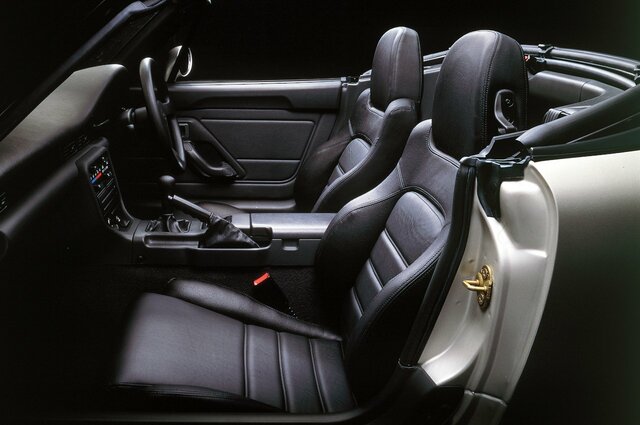 バケットタイプのシート