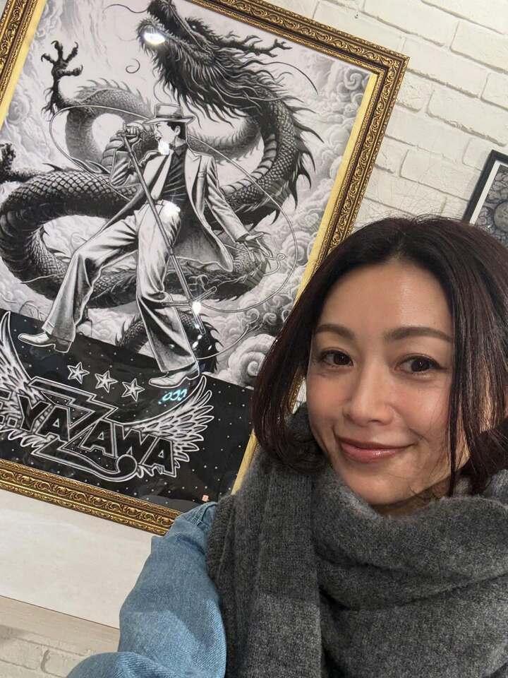 酒井法子・55歳、“キリッとアーチ眉”が印象的な春めくピンク着物姿で魅了「神々しい美しさ」 