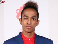 草間リチャード敬太、Aぇ! group脱退のウラにあった“強い責任感”　メンバーがFC会員に発信した“複雑な本音”