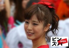 「ギャップ萌え〜」フジ堤礼実アナ、雰囲気激変“白T&無造作ヘア”のオフショットに「惚れてまうやろー」の声