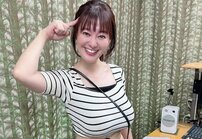 「似合いすぎ」“グラマラスすぎる”元NHKアナ、“女子学生”姿でMV撮影に臨むレア姿が沸騰「全然イケる」