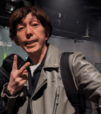 「腹立つけど高橋一生」2丁拳銃・小堀裕之が“顔面激変”でイケメンに！「ヘドロってない！笑笑」「なんかアク強めなイケメン」驚きの声