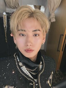 『タイプロ』元候補生・鈴木凌、「透明感やば」爆イケ初表紙が沸騰のウラで…「ずっとバックが謎」高まるファンの不安