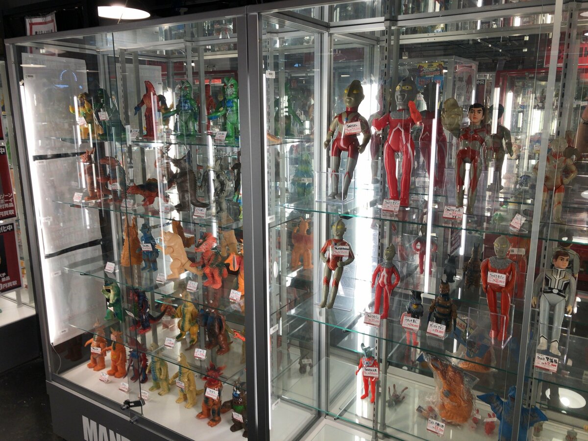 昭和のゆる～い「レトロソフビ」が大高騰中!!「890万円」もする怪獣