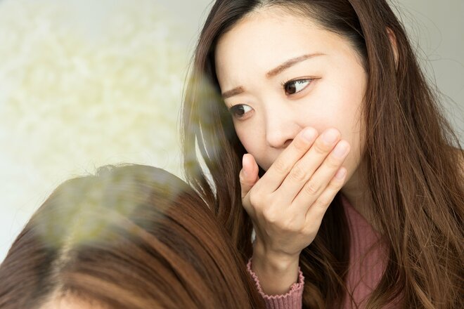 「厄介なのは女性社員が臭い時」X投稿で議論勃発、職場の“スメハラ問題”はどうすれば…指摘・対処法をマナー講師が解説の画像