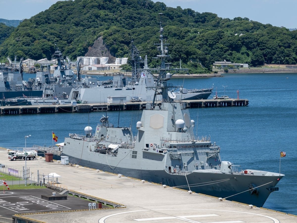 スペイン海軍 Yahoo!オークション Núñez スペイン海軍イージス艦呉入港