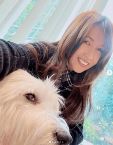 「The 頭蓋骨って感じ」工藤静香、レアな“デコ出しヘア”公開も自虐「オデコも年齢と共に痩せると言うか……」