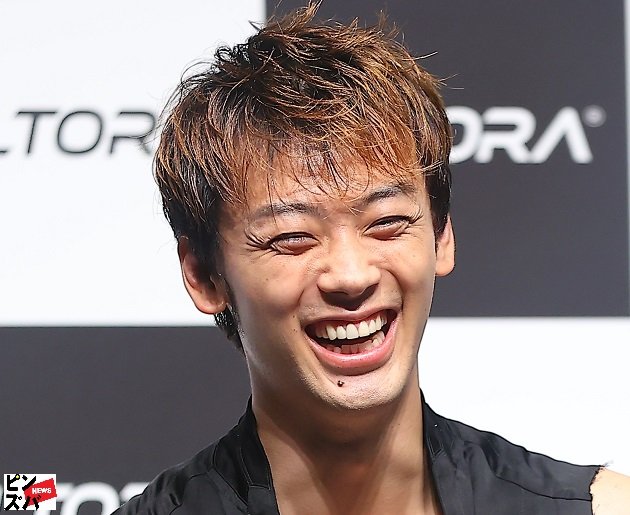 竹内涼真の「素顔」に迫る：共演者が明かす本音と、彼が“愛され続ける”本当の理由