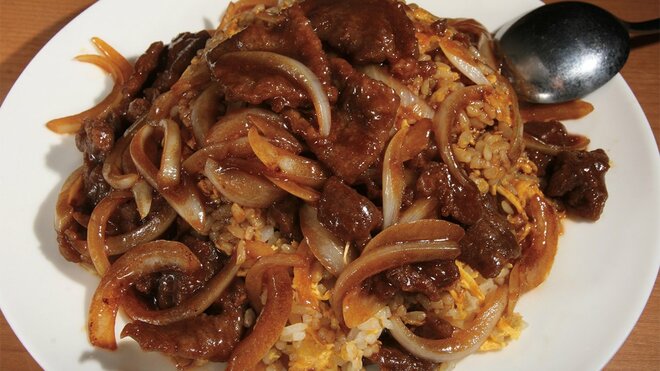 【東京・青砥】“牛肉かけ炒飯”　2017年創業「中華料理 煌 青砥店」のぜいたくな一皿の画像