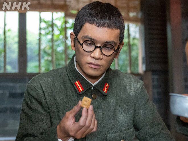 「顔や手も茶色く」頬はこけ…『あんぱん』北村匠海・高橋文哉・濱尾ノリタカの壮絶「飢え」減量姿に喝采の画像