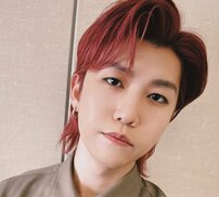 「過去一のビジュ」の声も　ミセス若井滉斗、黒髪姿の舌ペロあざとショットに「可愛いのわかっとるな」