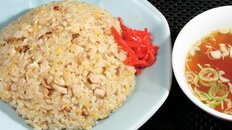 「砂糖、ごま油、刻みタマネギのこだわりの味のチャーハン」中華・洋食 かねだ（東京・一之江）