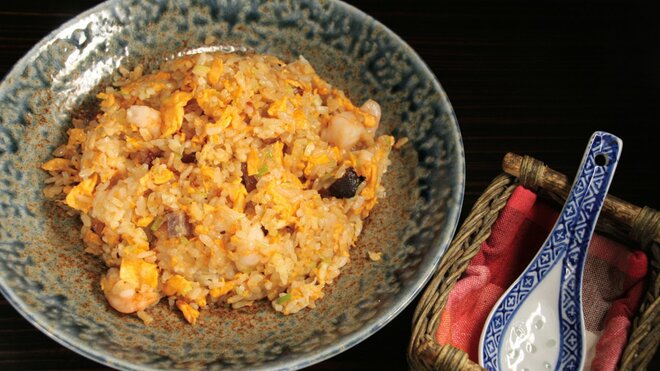 五目炒飯　1400円