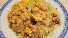 半世紀以上セレブに支持される広東家庭料理の店で味わう“五目チャーハン”　東京・四ッ谷の爽やかな一皿