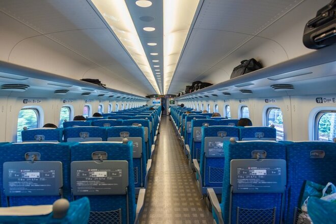 「イラッとする新幹線マナー」ランキング、"子どもを叱らない親"よりも迷惑なのは【トップ3】の画像