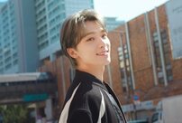 「アイドルの親レべチ」SEVENTEENディノ、両親のダンススキルがエグい！家族コラボ動画に反響「遺伝ってすげぇ」