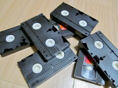 VHSテープ、原付バイク、紙ストロー、LINEPay…2025年で消える意外な物＆サービス６選