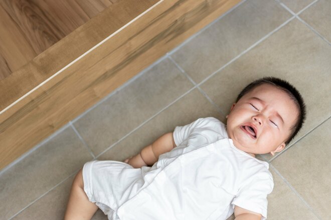 幼児に“顔面ケーキ”TikTokerに児相通報続出→保護　SNSで見た“児童虐待”どうすれば?　児童相談センターは「第三者であっても通告して」の画像