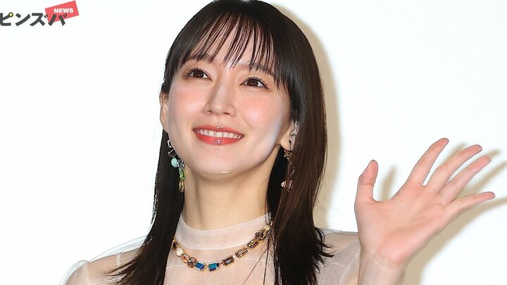 吉岡里帆の映画“黒柳徹子姿”、「可愛すぎるよ」横顔どアップショットの破壊力　本人から指名の裏に3年前に溢れ出ていた「徹子愛」 