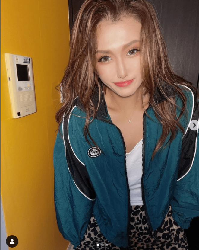 『夜ふかし』フェフ姉さん“夏の思い出”お泊まりベッド写真に「スッピン可愛いね」の声！の画像