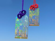 3時間で“完売”大阪堺・大鳥大社の“スケルトンお守り”が超人気の理由 倍以上の転売横行には「意味がない」と神社は嘆息