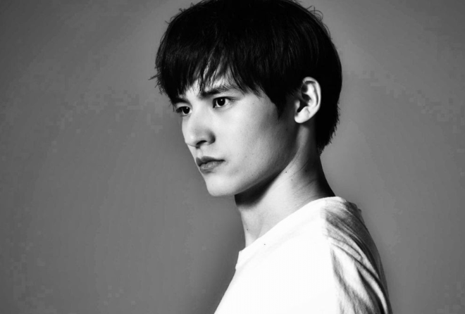 「誰かわからんかった」‟岡田健史”改め水上恒司、“ド金髪＆ヒゲ面”で別人級イメチェン！「ワンピースのサンジみたい」「究極の美形」と絶賛の嵐の画像