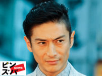 「神の視点をもって…」伊勢谷友介が”超奇抜ファッション”でTikTokに登場、語った近況と“ぶっとび”持論