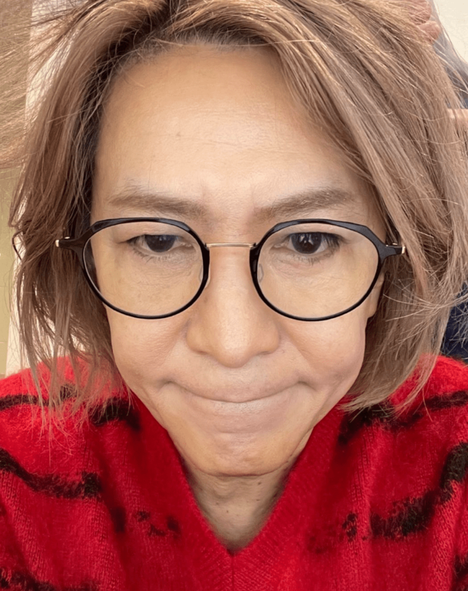 「思わず涙が…」63歳・小室哲哉、浅倉大介との“師弟コンビ”胸熱2ショットにファン歓喜「最高のお二人」の画像