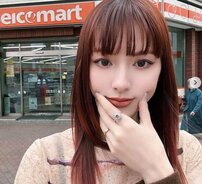 「38歳に見えないです」エイジレスな美貌の鈴木えみ、誕生日に夫とのツーショット公開！「ほんと信じられない」