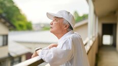 「誰も遊びに来やしない」早期退職で退職金は2500万円。憧れの地方移住も54歳男性が2年で後悔したワケ。東京を離れる難しさを【CFPが解説】
