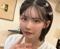 「最近の中で1番可愛い」深田えいみ、丸メガネ＆ミニ丈スカートのハリポタコスが大好評！「魔法かけて欲しい」