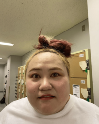 「マリリンモンローかと!?」“激太り”おかずクラブゆいP、ドレスなびかせ姿に「ベティちゃんみたいで可愛い」の声