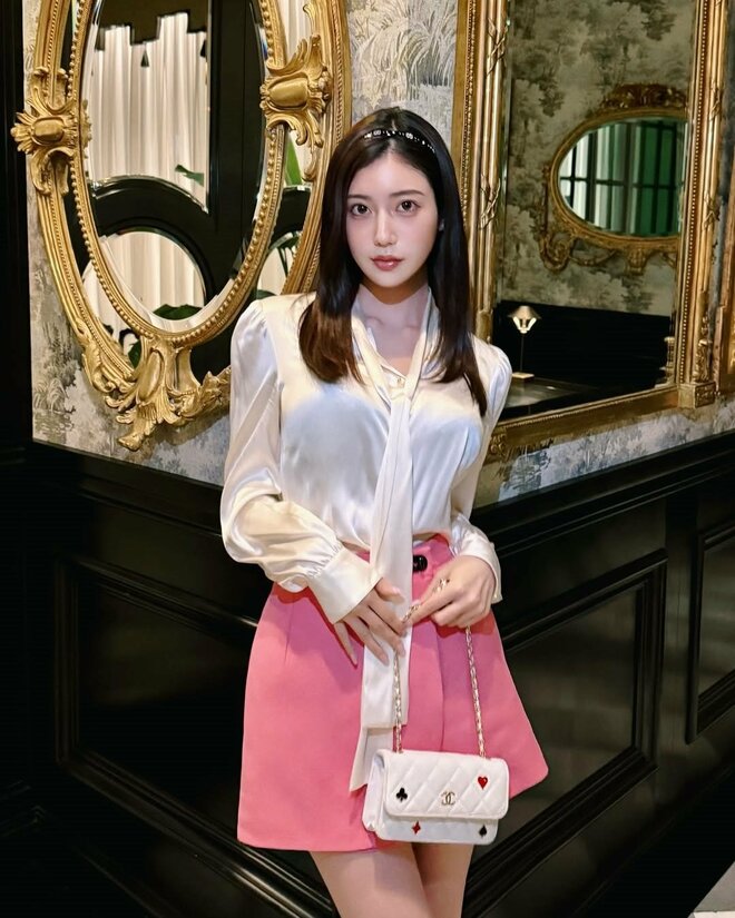 「スタイルえぐ」“令和の峰不二子”阿部なつき、メリハリ美ボディあらわなピラティスショットが沸騰「このスタイルは努力の賜物」の画像