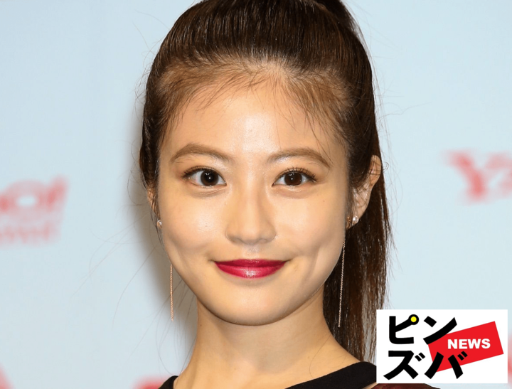 「色っぽかわいい」と話題の“16万円インナー”コーデを今田美桜も披露　元乃木坂46・齋藤飛鳥の「攻めすぎ」姿に反響 