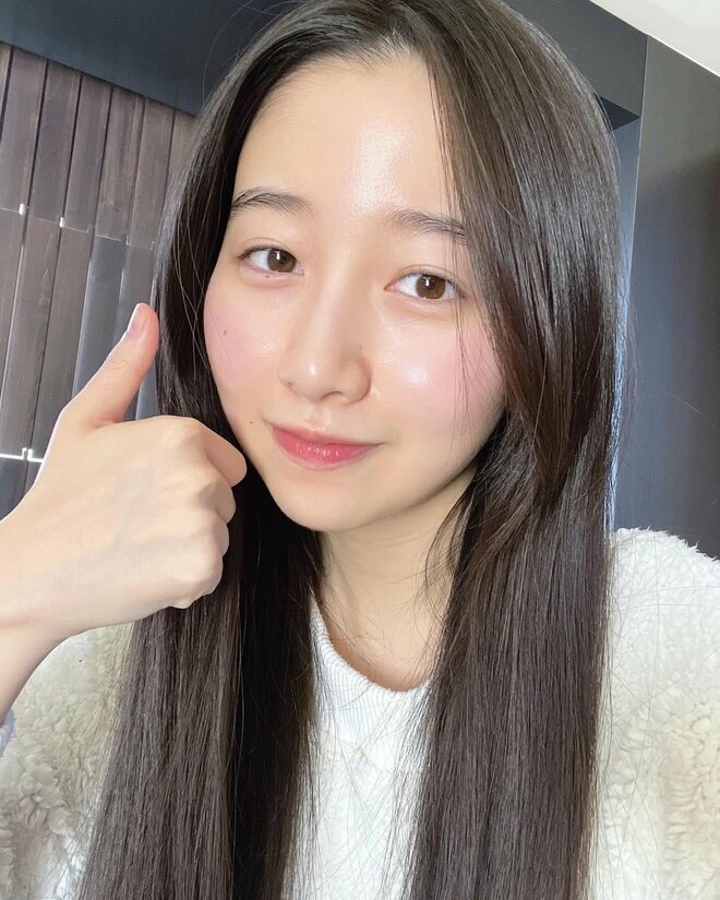 「開始2分で爆泣き」Cocomiのガチオタぶりが愛おしい！スラリ美脚ショットで『劇場版ハイキュー!!』鑑賞を報告の画像