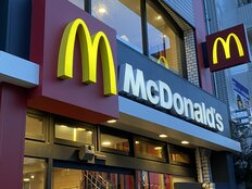 3度の価格改定でも過去最高収益！マクドナルドは値上げしてもなぜ儲かる？専門家「商品展開、都心価格、販売網」