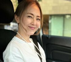 「年齢不詳状態」3度目の結婚で話題の熊谷真実64歳、“超若見えイメチェン”に驚きの声「少女ですやん」