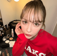 「えっ、めっちゃ好き」元HKT48村重杏奈、キリッと系で雰囲気激変！“ストリート風コーデ”に「まさにクールビューティー！」の声