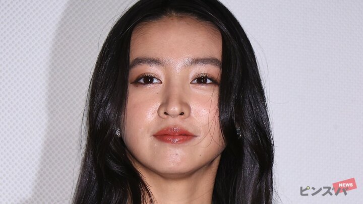 Koki,の肌見せ露出衣装が増加する背景に母・工藤静香の「海外志向」、木村家ファンから批判…“求めるイメージとの乖離” 
