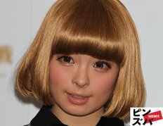 「めちゃかわ」きゃりーぱみゅぱみゅ、黒髪ツインテのPerfumeなりきり姿に反響「正規メンバーでよろしいですやん！」