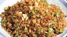 中華居酒屋で味わう“牛ひき肉の中国たまり醤油の炒飯”　東京・小平のやさしい甘さの一皿